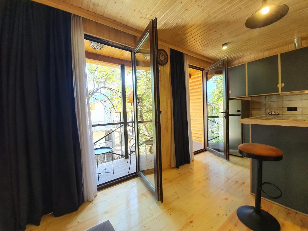 Nino Ratiani's Guesthouse room 4